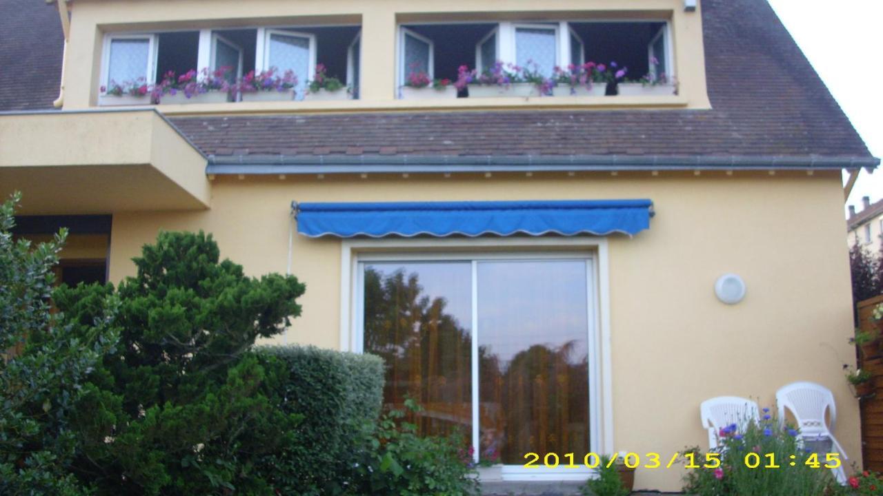 Les 3 chambres de LYLY situées a Brou Exterior foto